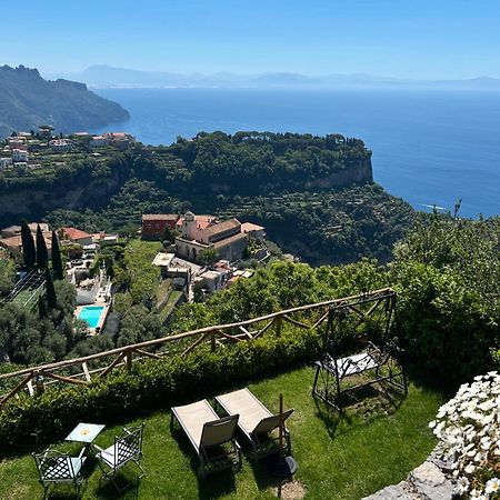 The Little Tower Of Minuta Apartment Scala Bagian luar foto