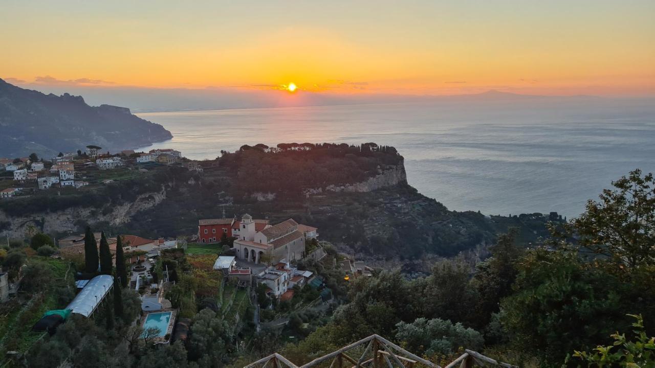 The Little Tower Of Minuta Apartment Scala Bagian luar foto