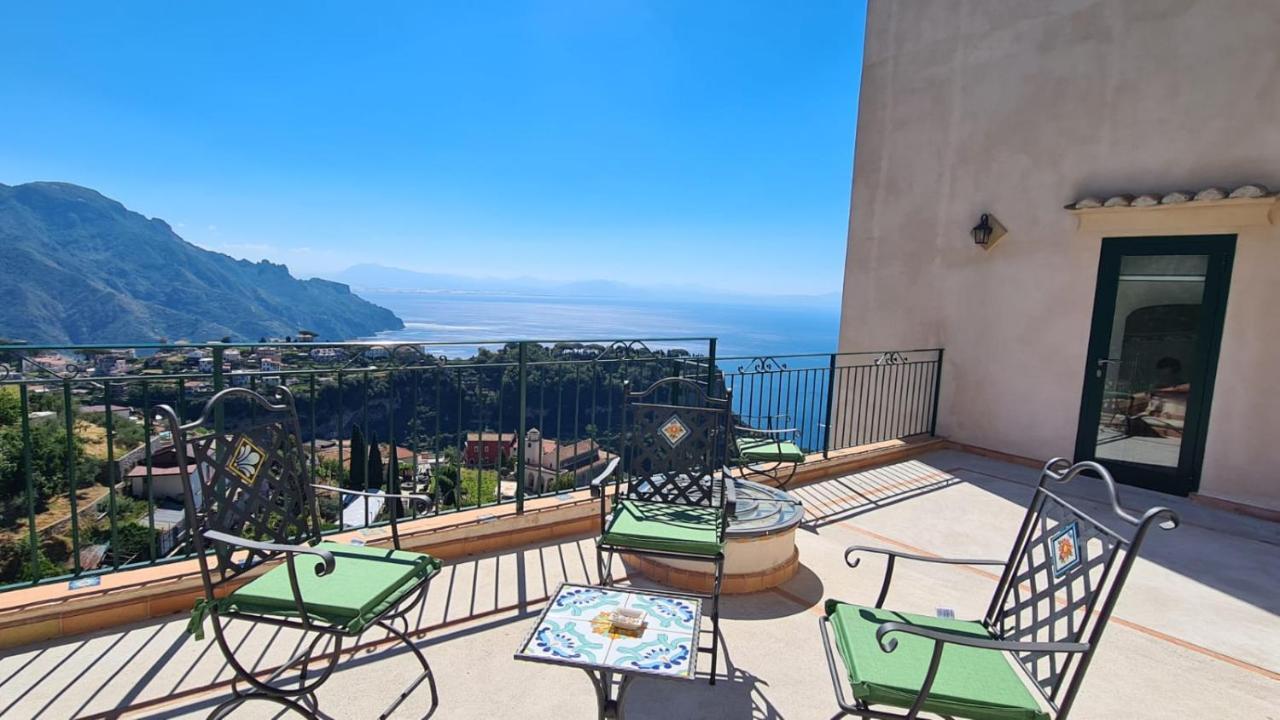 The Little Tower Of Minuta Apartment Scala Bagian luar foto