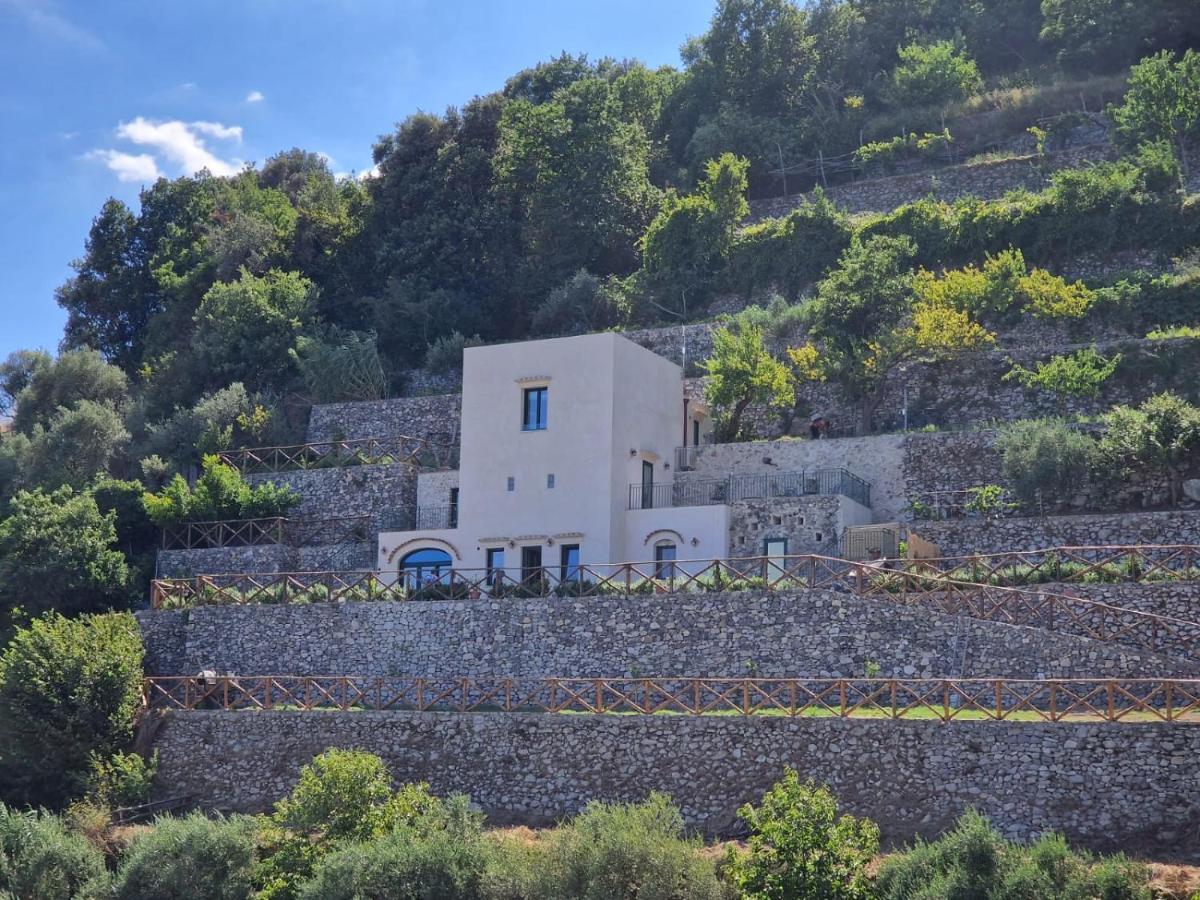 The Little Tower Of Minuta Apartment Scala Bagian luar foto