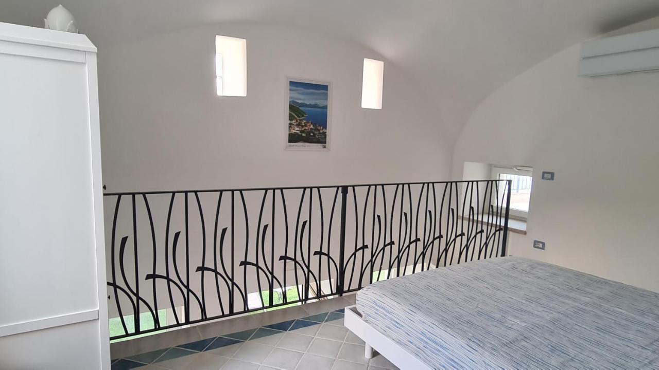 The Little Tower Of Minuta Apartment Scala Bagian luar foto