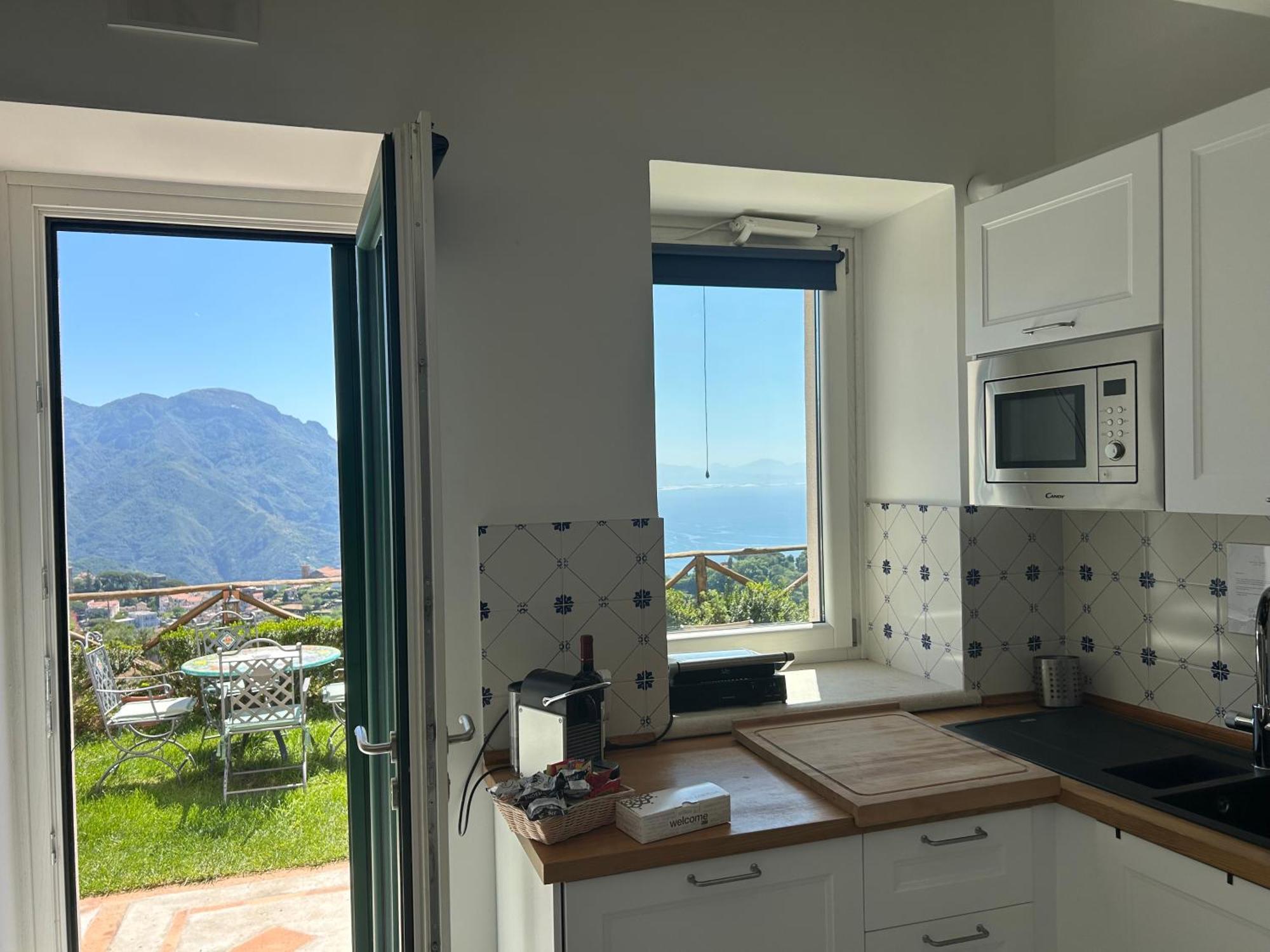 The Little Tower Of Minuta Apartment Scala Bagian luar foto