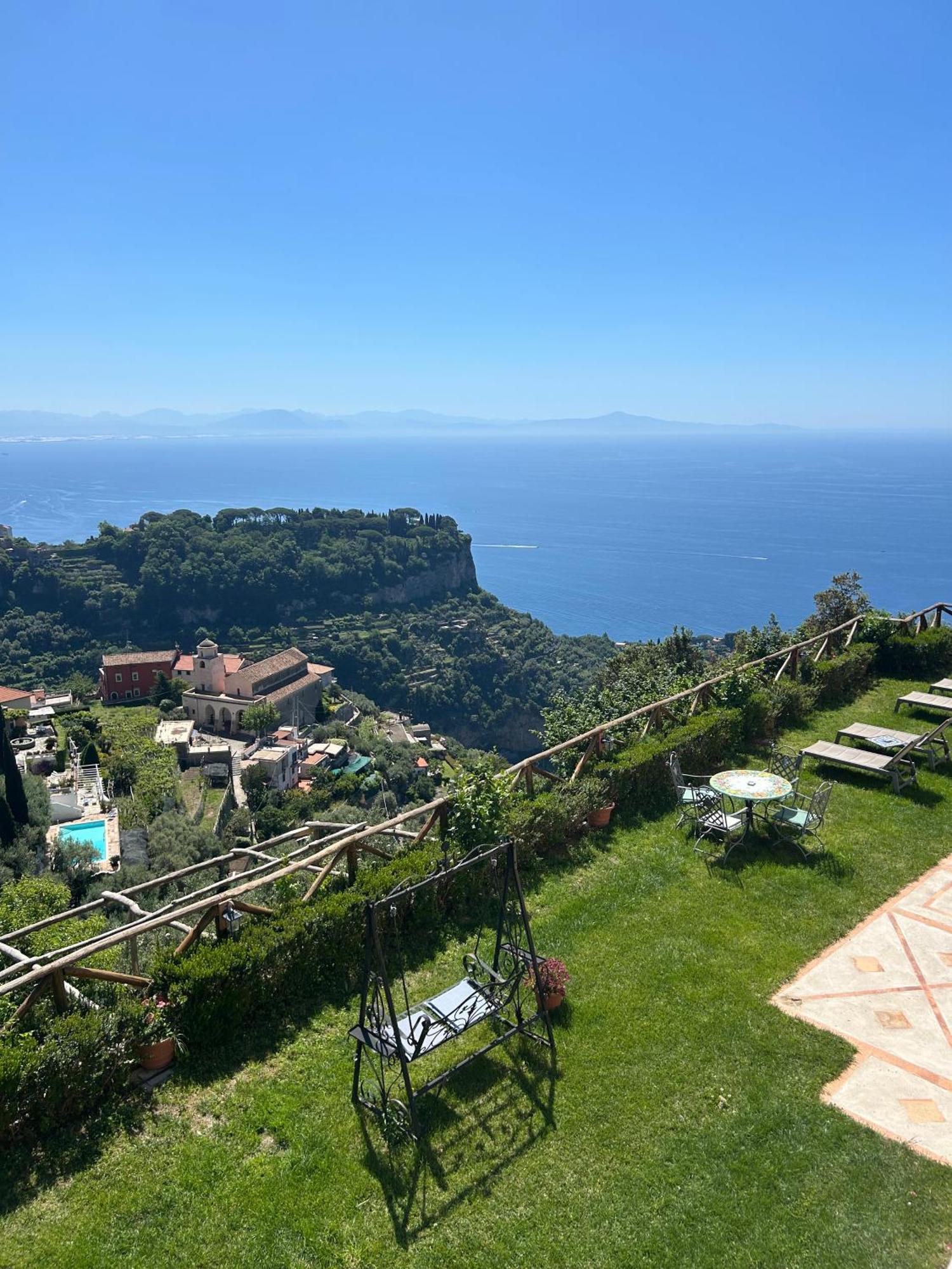 The Little Tower Of Minuta Apartment Scala Bagian luar foto