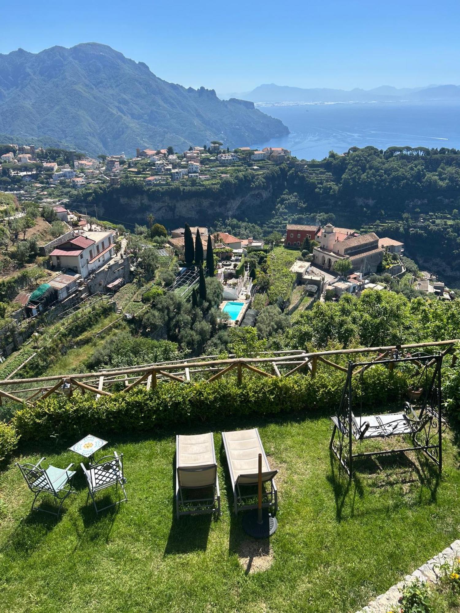The Little Tower Of Minuta Apartment Scala Bagian luar foto